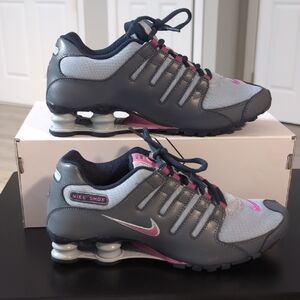 Nike Women's Athletic Shoes in Gray and Pink